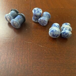 0 Blue and White Trio Plugs